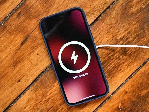 河池苹果手机维修分享iPhone 12可以随便充电吗 